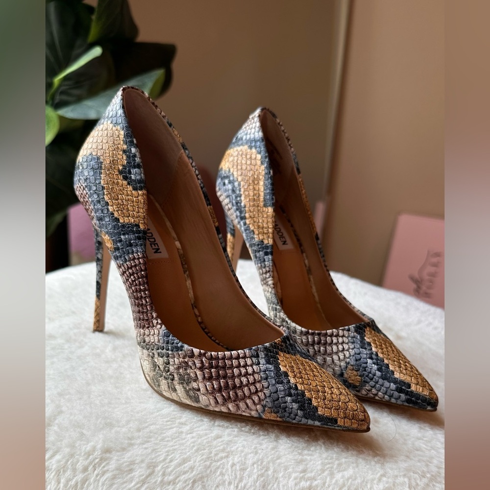 Steve Madden heels